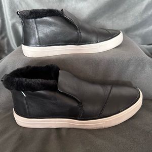 TOMS Paxton Women's Black Leather Fur Lined Ankle Boots. Size 9.5